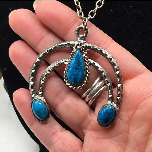 "5/$25" Silvertone Faux Turquoise Southwestern Pendant 25" Chain Necklace - Picture 2 of 8